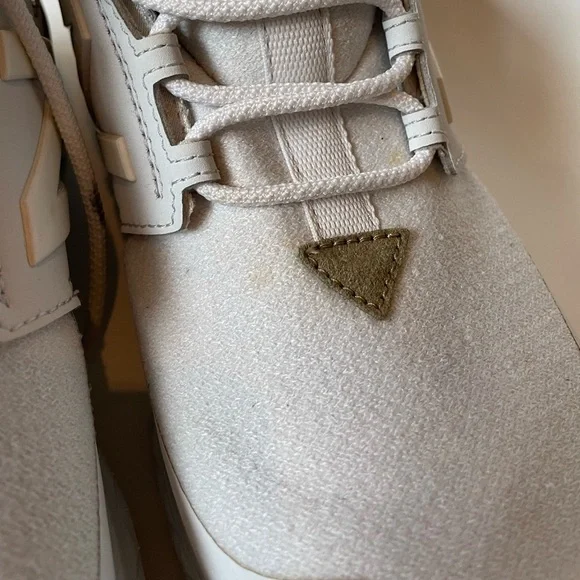 New Balance Fresh Foam Men Sneakers - Picture 11 of 12